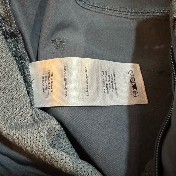 Eddie Bauer Men's Dark Gray Cargo Pants - Picture 10 of 10